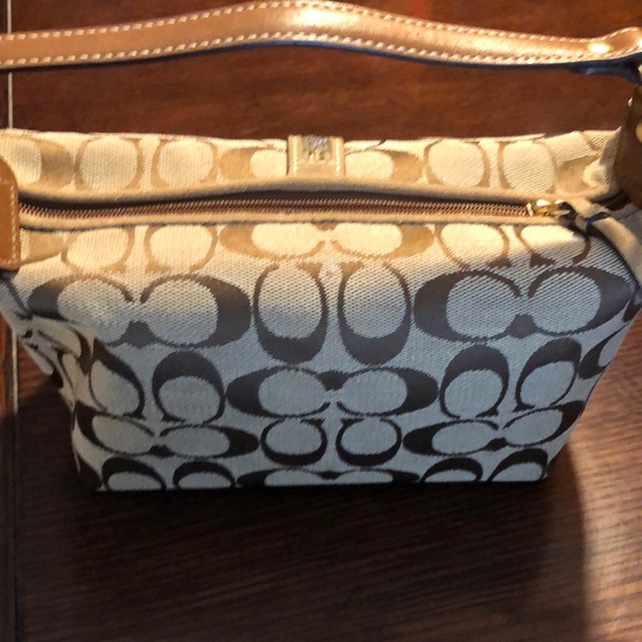 Coach small purse - Picture 4 of 7